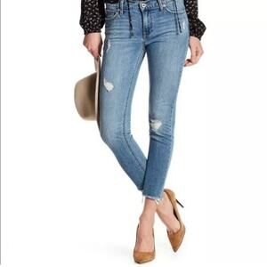 Lucky Brand Brooke Capri Jeans Light Wash Blue Distressed Denim Womens 0 Ripped